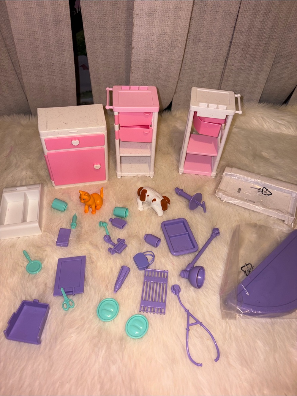 Mattel Barbie Vet Center incomplete